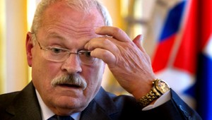 Prezident Gašparovič vyznamenal 14 osobností