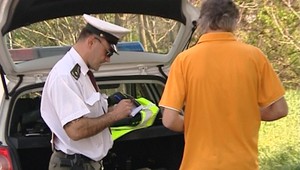 Policajti žúrovať nebudú. Aj keď im to Spišiak sľúbil...