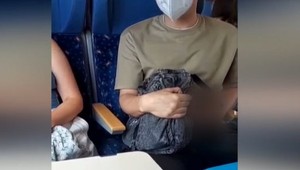 Muž masturboval pred neplnoletou vo vlaku do Bratislavy: Chvíle hrôzy, nikto jej vraj nepomohol