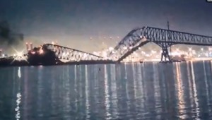 VIDEO: Po kolízii s nákladnou loďou sa v Baltimore zrútil cestný most