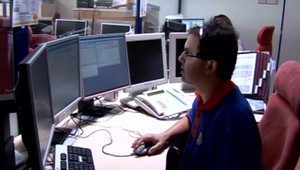 Operátor neveril, že dievča zneužívajú. Skončil len s disciplinárnym trestom