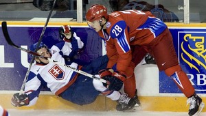 Junáci sa márne pasovali s ruským medveďom