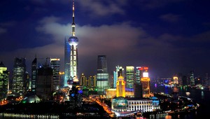 Čínsky export prudko klesol, najväčšia ekonomika sveta ďalej spomaľuje