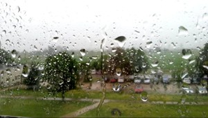 tvojenoviny: Silná búrka vo Vranove nad Topľou