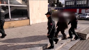 Starší muž si sadol s dvoma promile do auta. Noc strávil v cele