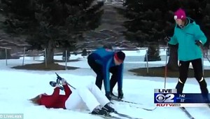 Reportérka stratila vedomie v priamom prenose, rozhovor ale dokončila!