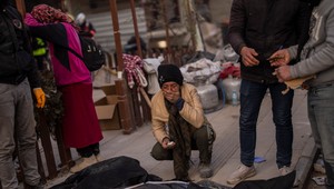 ONLINE: Záchranári ukončili pátranie po preživších po zemetrasení v takmer celom Turecku