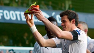 Frustrovaný Wenger, dvojgólový Gareth Bale