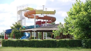 Na diskotéke v Senci sa strieľalo. Tomáš (29) bojuje v nemocnici