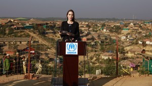 Mrazivý verdikt lekárov. Angelina musí začať jesť, INAK...!