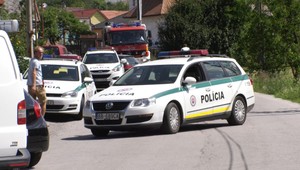 Polícia zasahovala v škôlke. Bombu tam nahlásil 73-ročný dôchodca