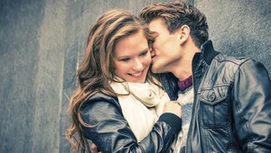 Chlapec (16) pobozkal svoje dievča. Odsedí si za to 4,5 roka vo väzení