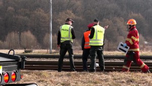 Smrť na koľajniciach: Muž mal na ušiach slúchadlá a zrejme nepočul rýchlik, ktorý ho zrazil