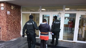 Žena podľa polície dobodala na Silvestra druha, vyšetrovateľ chce väzbu