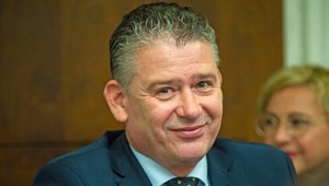 ÚBOK zadržal viacerých bývalých pracovníkov ministerstva a polície z čias Mikulca