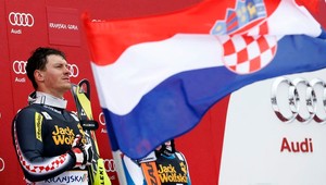 Upršaný slalom pre Kosteliča (33), glóbus pre Hirschera (24)