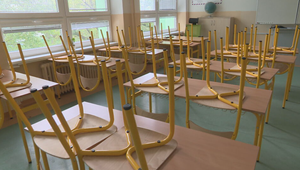 Vysoké náklady a nízke mzdy. Školy opäť zápasia s nedostatkom učiteľov