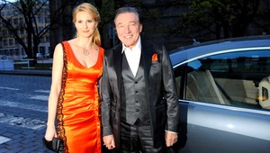 Karel Gott (75) mal autonehodu, šoféroval do televízie