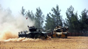 Turecké tanky prekročili hranice so Sýriou