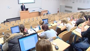 Hľadáte si prácu? Ani prax nie je zárukou istoty...