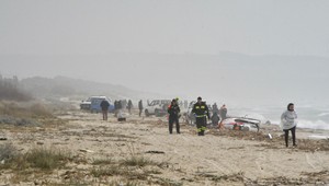 Pri nehode plavidla zahynuli desiatky migrantov