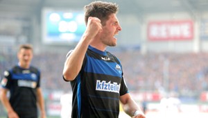 V bundeslige padol gól z 83 metrov! Hypnotizovali loptu, potom šaleli