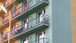 Spor kvôli žene vyústil do útoku nožom. Muž bodol svojho kamaráta