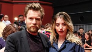 Dcéra slávneho herca o jeho novej priateľke: Je to odpad!