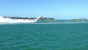 Fatálny skok pretekárskeho člna: Dvaja mŕtvi!