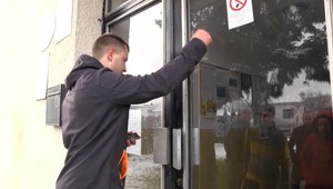 Tragikomédia na zastupiteľstve. Starosta si z poslancov urobil rukojemníkov