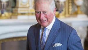 Sedemdesiatnik v plavkách! Princ Charles si užíva Karibik