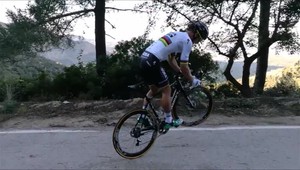 Štýlový ako vždy! Novoročný vinš Petra Sagana s prekvapením