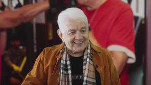 Stav Jiřího Krampola sa zhoršuje! Záchranka ho brala do nemocnice na JIS!