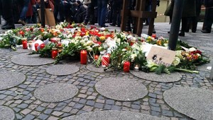 Obetiam útoku v Berlíne venovali spomienku na vianočnej bohoslužbe