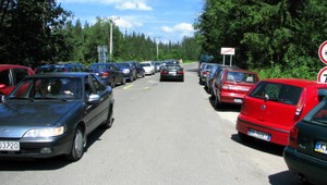 Našiel si rozbité auto a potom vinníka. Poisťovňa mu aj tak odmietla vyplatiť peniaze