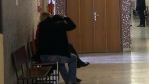 Lekár, ktorý sa vydával za iného, si kupoval elektroniku a poškodeného zadĺžil