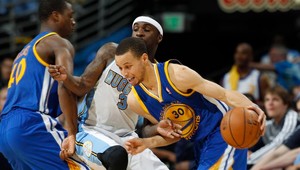 NBA: Denver aj Memphis ovládli podkošový revír