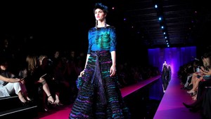 Čo sa bude nosiť na jeseň? V Paríži sa začal týždeň módy