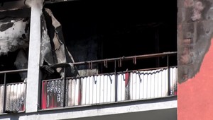 Pochovali posledné obete ničivého požiaru paneláku. Statici už priestory skontrolovali