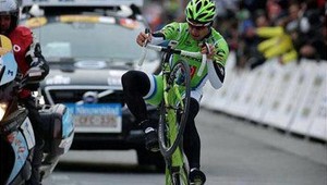 Peter Sagan oslavoval víťazstvo belgickej klasiky na zadnom kolese