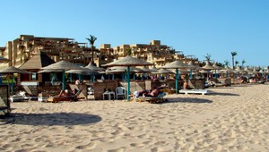 Z dovolenky v Hurghade za 8-tisíc eur sa stal horor. Rodinu s deťmi nechceli z hotela pustiť domov