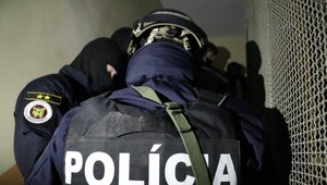 Mimoriadny zásah NAKA. Zadržali desať osôb