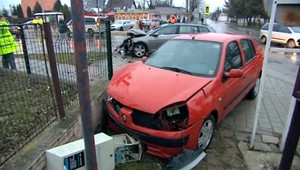 Nehoda v Tomášove zablokovala dopravu, šesť ľudí sa zranilo