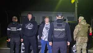 Ukrajinci naďalej riskujú svoj život na schengenskej hranici. Zadržali aj prevádzačov