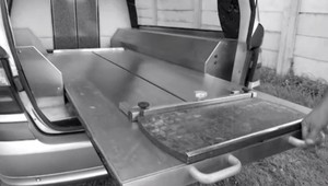 Úplatkársky trojuholník? V Nových Zámkoch rieši NAKA korupciu na patológii a v pohrebníctve