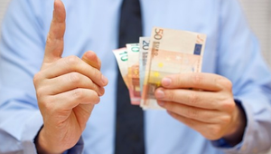 Podvodníci zneužívajú pandémiu na okrádanie seniorov