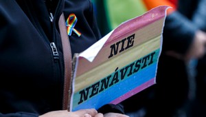 Koľko nenávisti ešte musí odznieť, kým sa poučíme? Politici si pripomínajú Matúša a Juraja