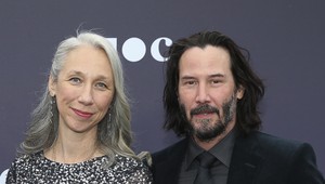 Večný samotár Keanu Reeves predstavil svetu PRIATEĽKU!