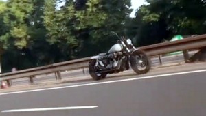 VIDEO: Po diaľnici sa preháňala motorka bez vodiča, prešla niekoľko kilometrov