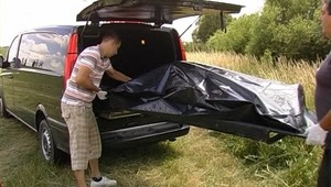 Deti prišli o matku (†54). Pri kosení ju zabila elektrina